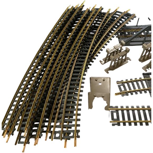 Life-Like Transformer Track Railroad Bridge & Trestle Set with Blinking Light - Picture 12 of 15